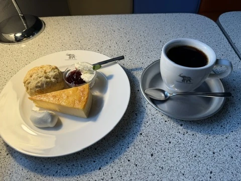 1988 CAFE SHOZOのコーヒーとチーズケーキ、スコーン
